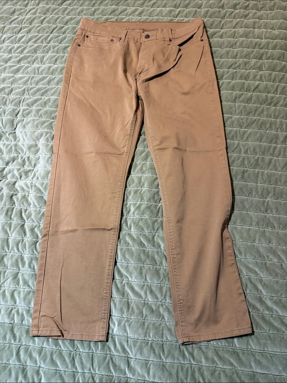 Levi's 541 36x32 tan relaxed-fit jeans with red tab